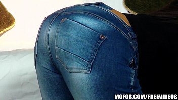 nothing hotter than a porhhd round ass in a pair of tight jeans 