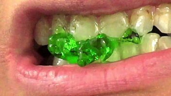 mouth vore close up of amateurblogs com fifi foxx eating gummy bears 