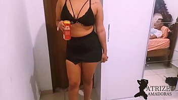 novinha chega em casa b. e bulu sexy video acaba chamando o primo para fuder gostoso doce lola 