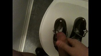 www redwap cum on my coworker heels in toilets 02 