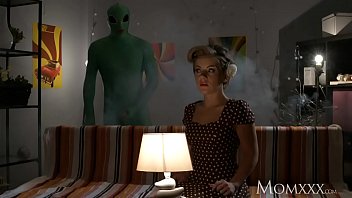 mom lonely housewife gets deep probe from alien ann coulter nude on halloween 