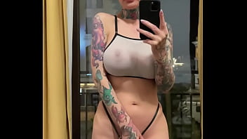 bald slut squirting orgasm yujizz on the mirror with tattoos and glasses 